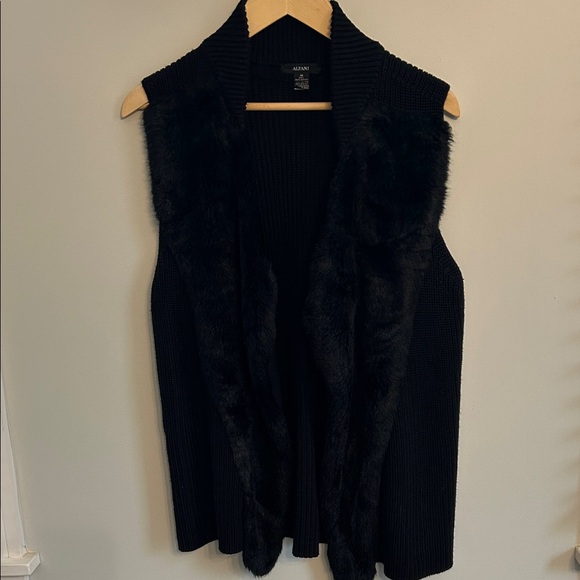 Alfani Black Knit Vest with Faux Fur Trim - Picture 1 of 7